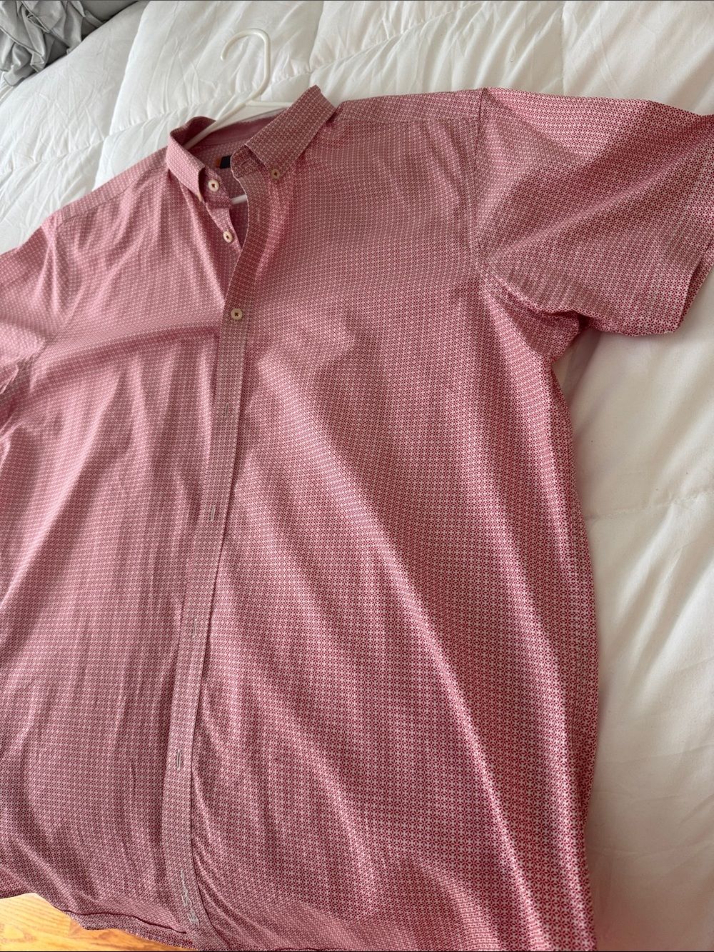 Ben Sherman Short-Sleeve Button-Down Shirt in Pink Microprint